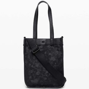 Lululemon Now and Always Tote Mini *8L
